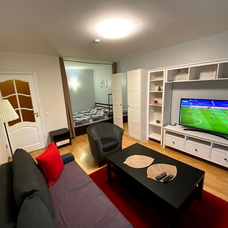 Your Home - Central Studio Apartment, Balcony, Parking & Self Check-In Аеропорт Вільнюс Екстер'єр фото